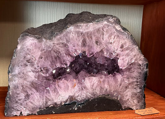 Amethyst geode 29,5 x 21 cm, 8 kg artikel 7-10