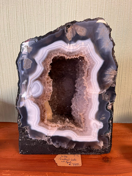 Witte Amethyst geode, 7 kg 24x18 cm, artikel 7-12