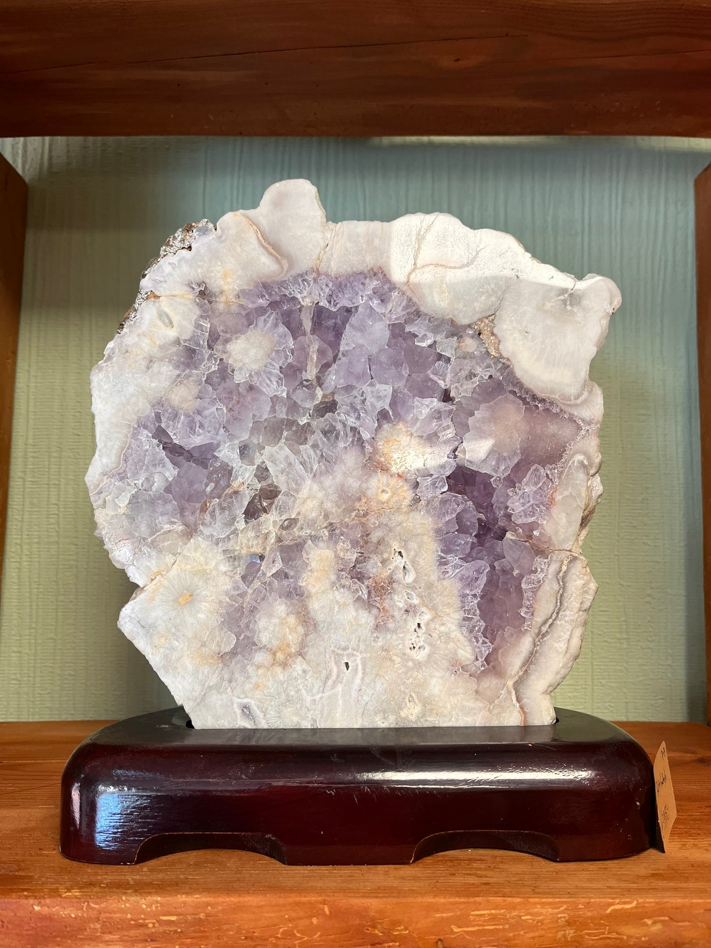 Amethyst uit Bolivia op houten voet, 27 x 22,5 cm, 4220 gr, Artikel 7-17