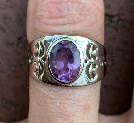 Amethyst ring met buddha ogen, rhodium coating