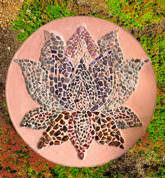 Lotus mandala op lemen plaat, 44 cm